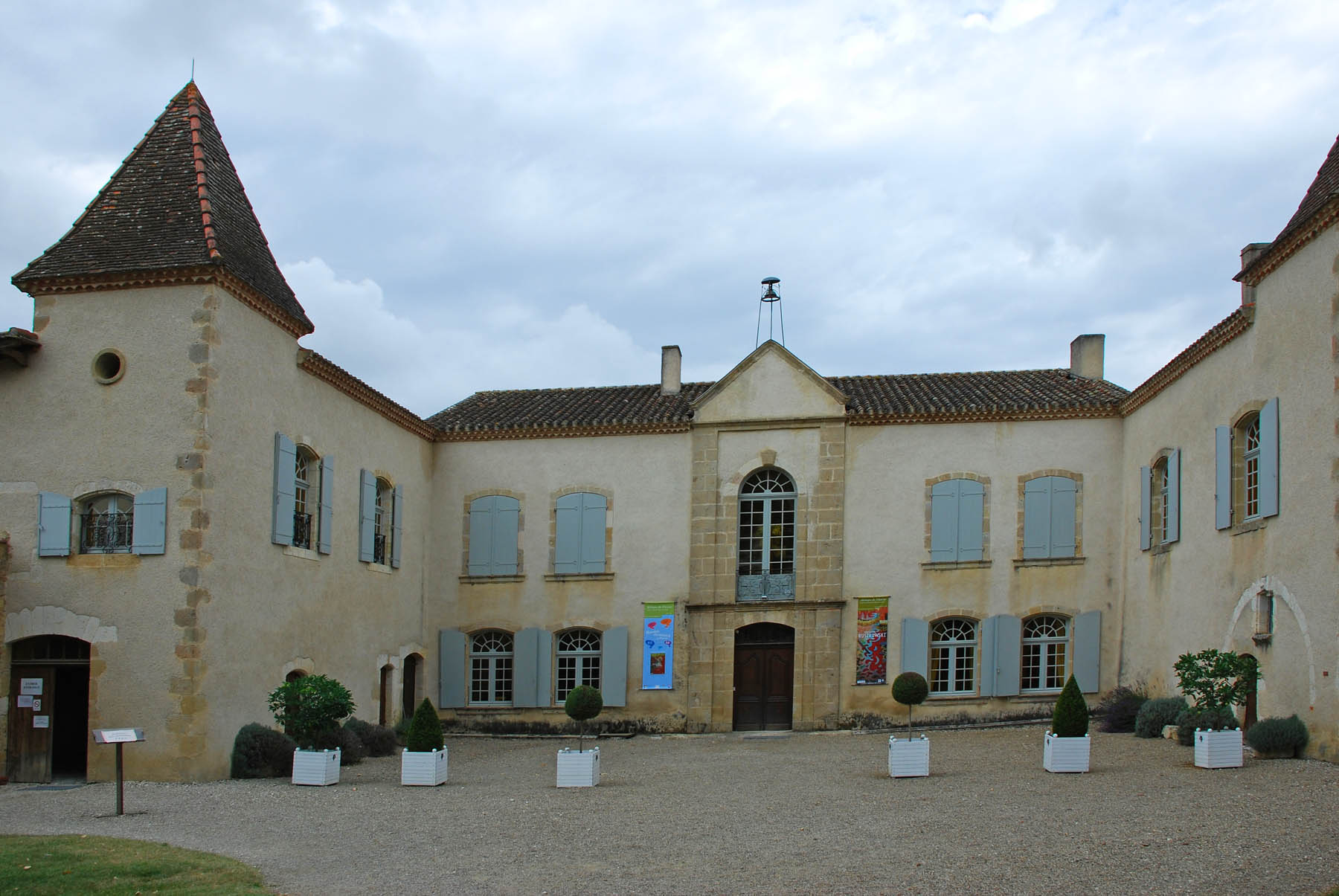 Abbaye de Flaran, Valence-sur-Baise